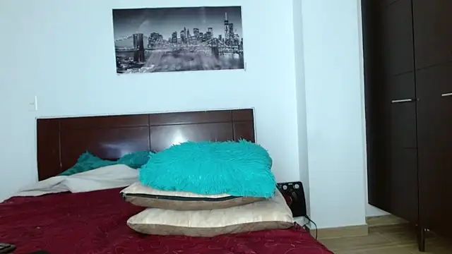 chicafitcaliente online show from November 19, 12:10 am