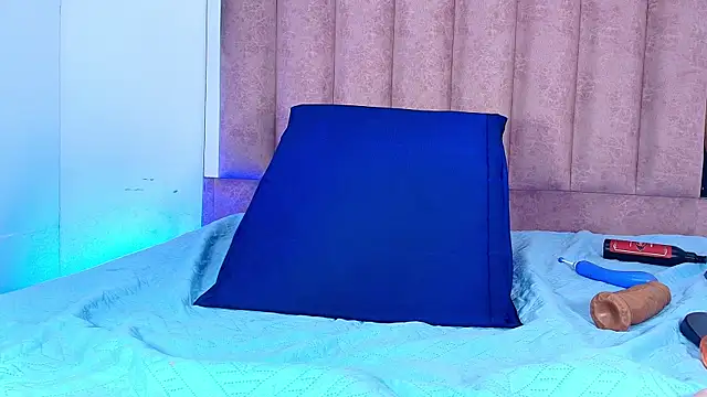 anisha x online show from October 6, 9:30 pm