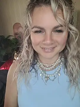 candy queeen online show from June 4, 4:39 am