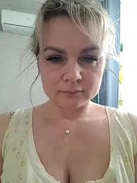 candy queeen online show from February 20, 11:34 am