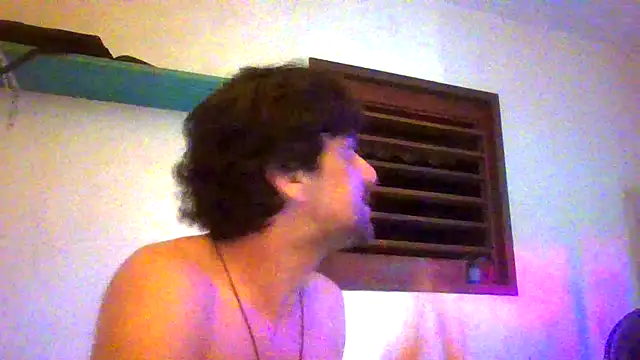 buenocouple online show from April 19, 11:29 pm