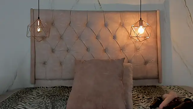 zamira 44 online show from October 22, 2:00 pm