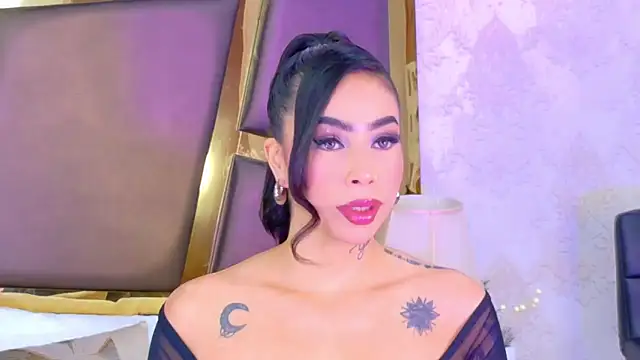 GiahDaniels online show from March 26, 3:52 am