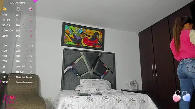 Vahiolet smith online show from October 15, 3:20 am