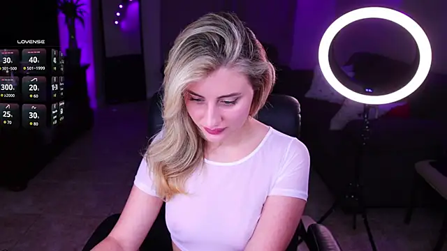 Naughty-Kitty1 online show from February 25, 11:36 pm