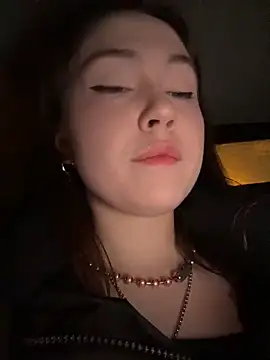 Peachy Dream online show from February 9, 6:32 pm