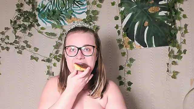 Seductive She Wolf online show from October 31, 5:50 pm