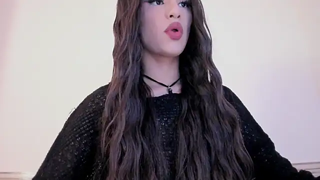 Sophia Cambpell online show from February 5, 9:40 pm