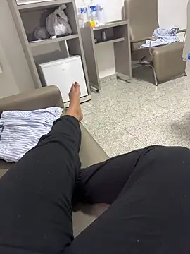 maysafadinhaflor online show from February 4, 11:13 am