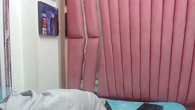 Sarah Hornny online show from October 11, 3:11 am