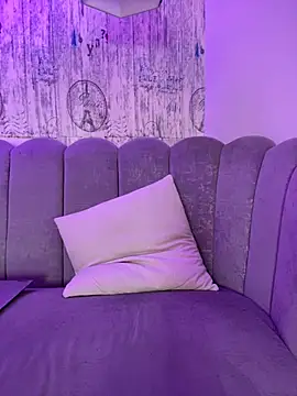 AbyThompson online show from October 20, 8:01 pm