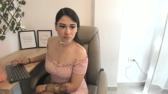 Madeleine  w online show from September 27, 12:40 am