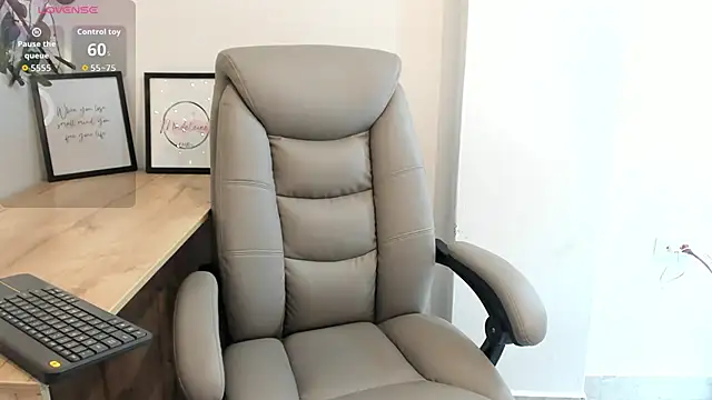 Madeleine  w online show from September 19, 12:42 am