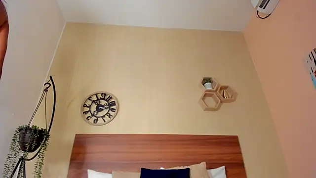 andymiller  online show from March 20, 6:13 pm