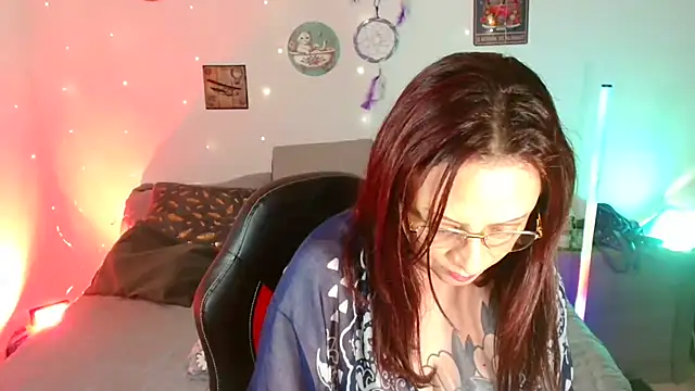 catalinamommyx online show from November 28, 4:15 am