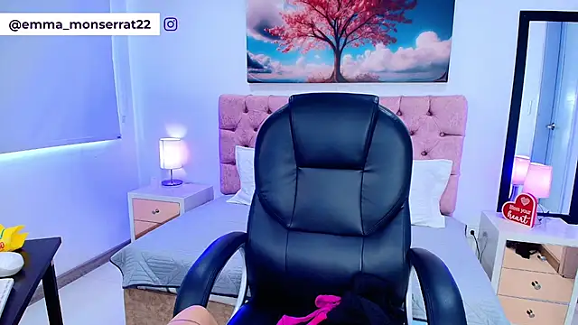 Emma monserrat online show from March 10, 7:40 pm