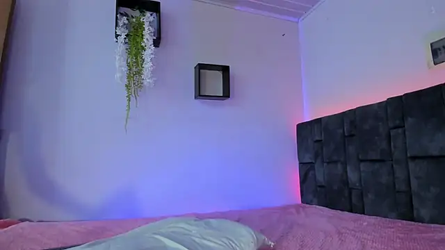 kitty myers online show from February 8, 3:05 pm