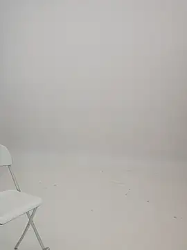 YourSuperModel online show from October 5, 6:51 am