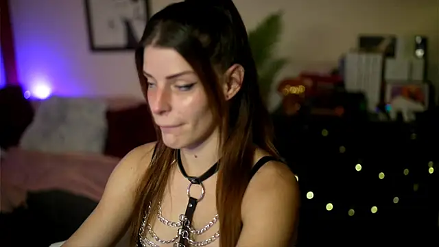 Bellis Perenis online show from October 3, 5:18 pm