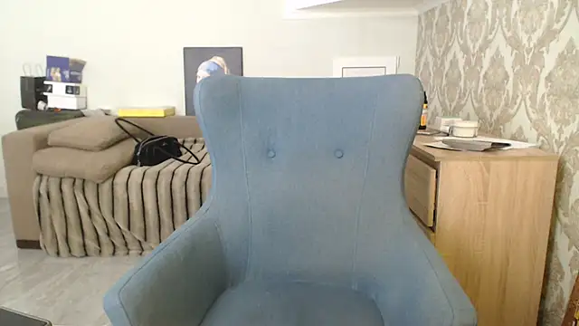 Mallinia online show from April 15, 1:11 pm