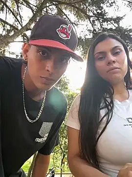 ValenSuarez25 online show from July 31, 10:22 pm