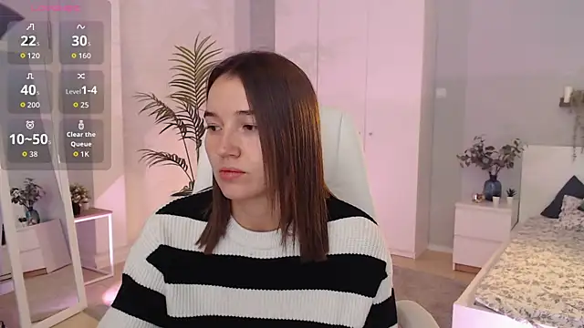 Bellla Haddid online show from September 22, 1:04 am