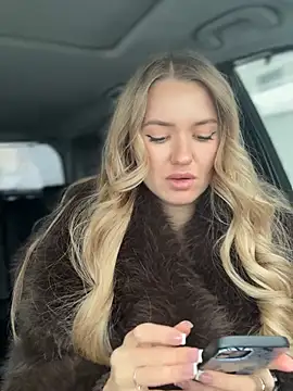 Devill Angel  online show from February 12, 9:11 am