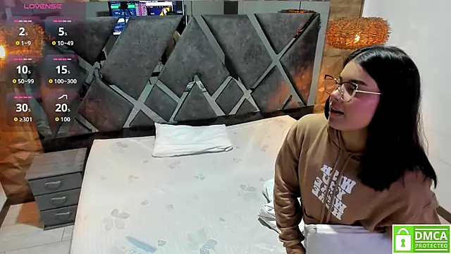 Rose Evans   online show from November 5, 4:29 am