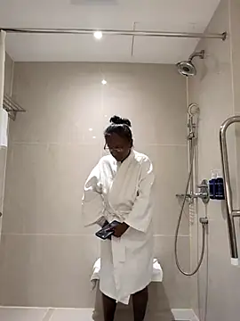 mamakarma1403 online show from February 22, 9:05 pm