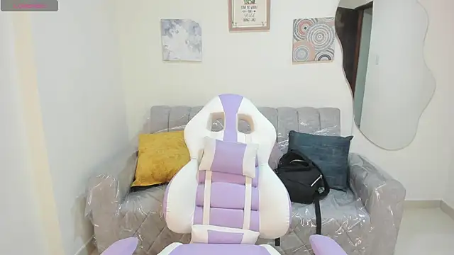 Charlotte cowell sub1  online show from October 13, 7:38 pm