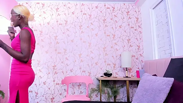 amber-hill online show from January 16, 7:10 pm