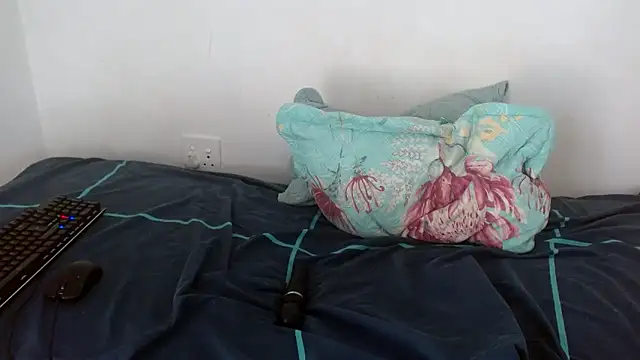 kittydollyx02 online show from January 12, 2:44 pm