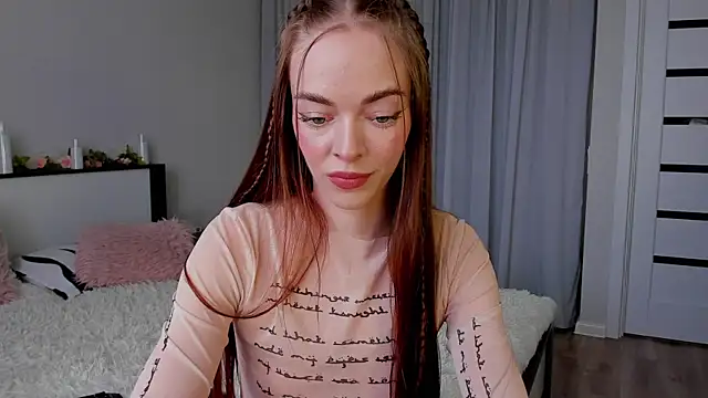 Undertheskin online show from April 1, 1:41 pm