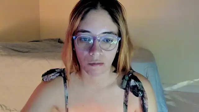 atenas 05  online show from April 16, 9:31 am