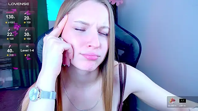 CuteMousee online show from April 9, 11:59 am