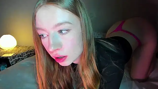 minidivaa  online show from April 13, 9:37 pm