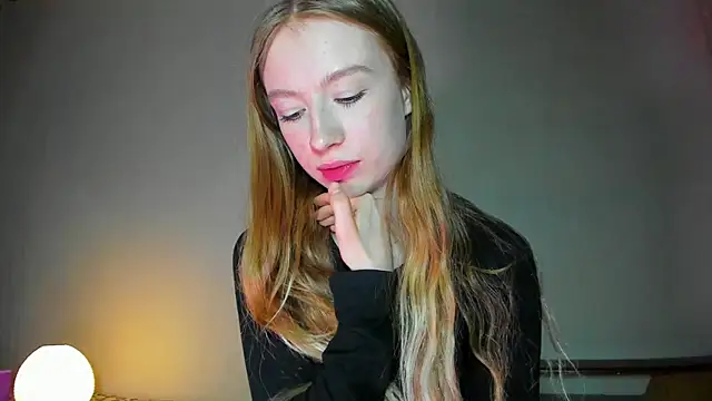 minidivaa  online show from April 14, 9:59 pm