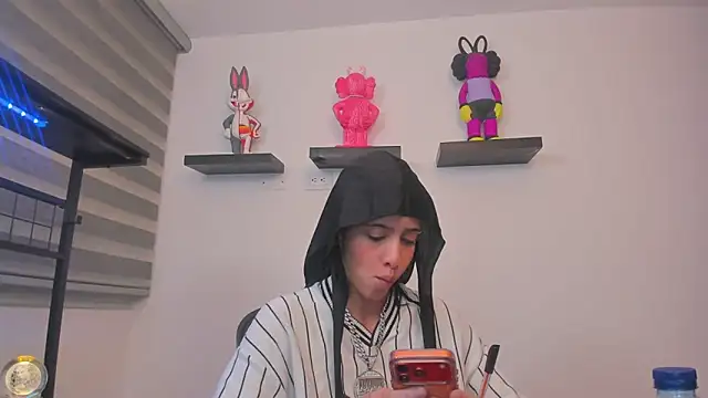 Gangster Girl online show from May 25, 6:45 am