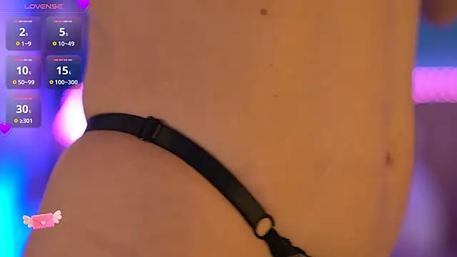 RaisaVawn online show from April 14, 6:13 am