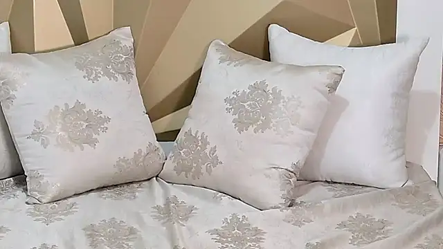 PassionMacoll online show from April 18, 2:30 pm