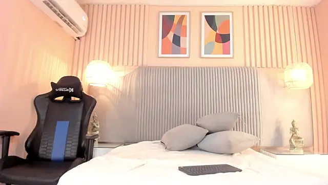 samyriverss online show from December 17, 11:36 am