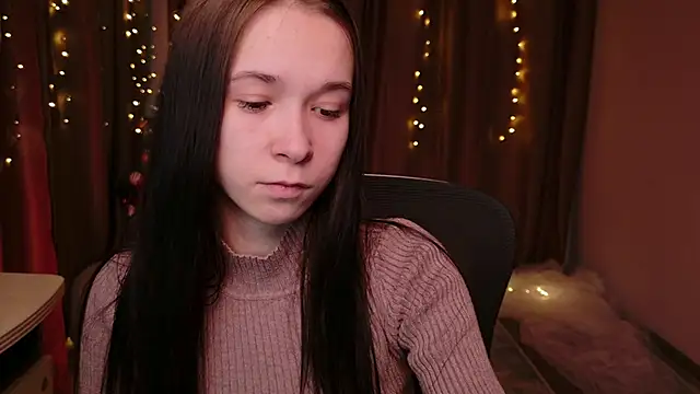 LilithStrangfor online show from January 9, 9:30 pm