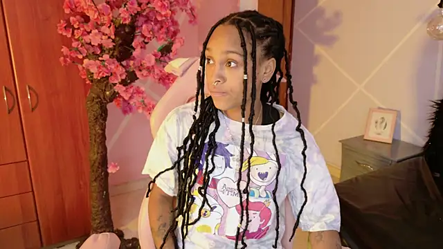 Elith noa online show from September 24, 7:35 pm