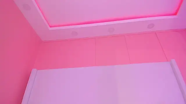 shaina vasquez online show from December 15, 5:23 am