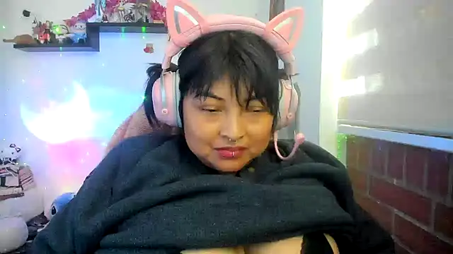 Shaddycute  online show from March 25, 9:17 pm