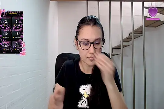 Jessie Desire online show from February 24, 7:01 pm