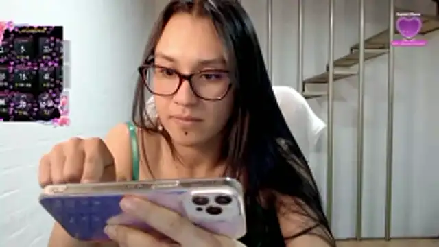 Jessie Desire online show from February 7, 2:04 am