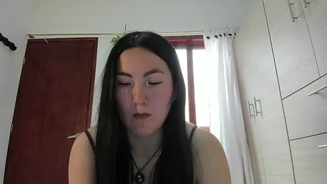 Elle Lee  online show from September 21, 7:23 pm