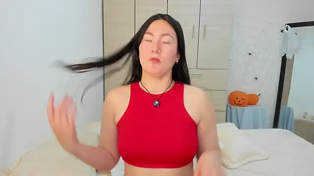 Elle Lee  online show from October 14, 3:58 pm