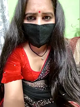 SVsexyCOUPAL online show from April 3, 6:06 pm